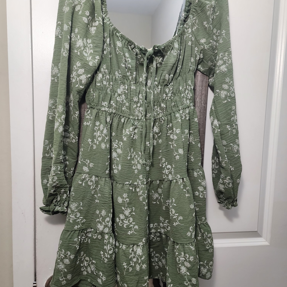 Green Floral Long Sleeve Dress